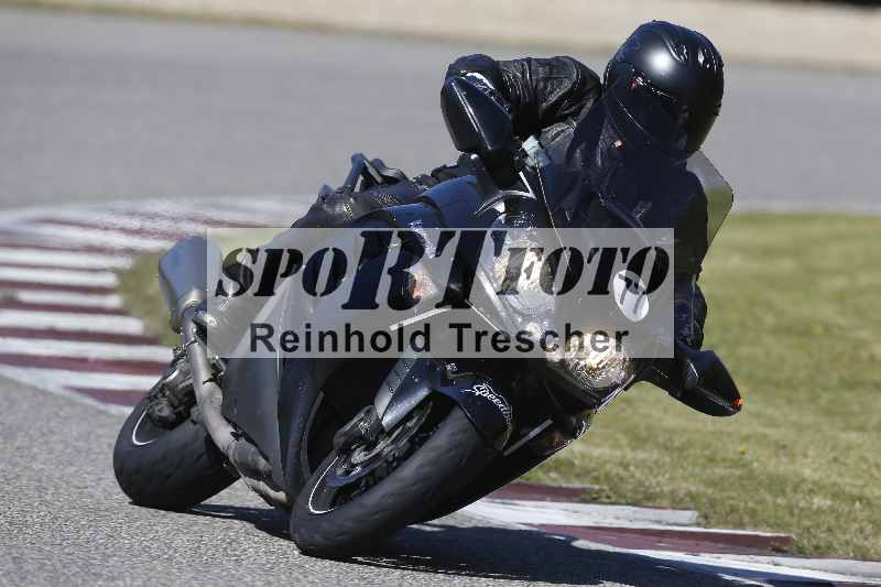 /01 02.04.2026 MAZ ADR/Gruppe rot/77